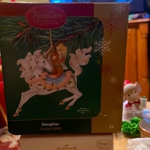 Carlton Cards Heirloom’s unicorn 2004 teddy and daughter on it..never out of box